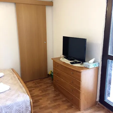 With Beautifull View Peace And Quiet Apartman